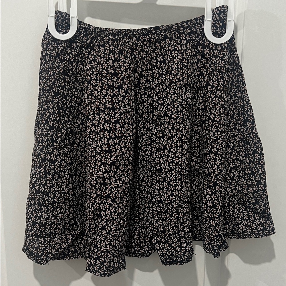 Brandy Melville Black and Cream Floral Skirt, One Size